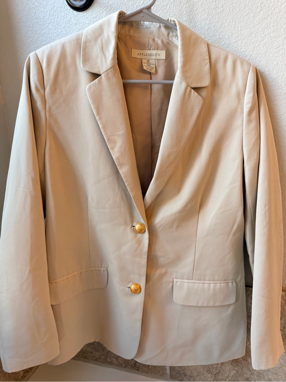 Appleseed's Cream Single-Breasted Blazer with Gold Buttons
